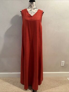 Sleeveless Rust V-Neck Maxi Dress